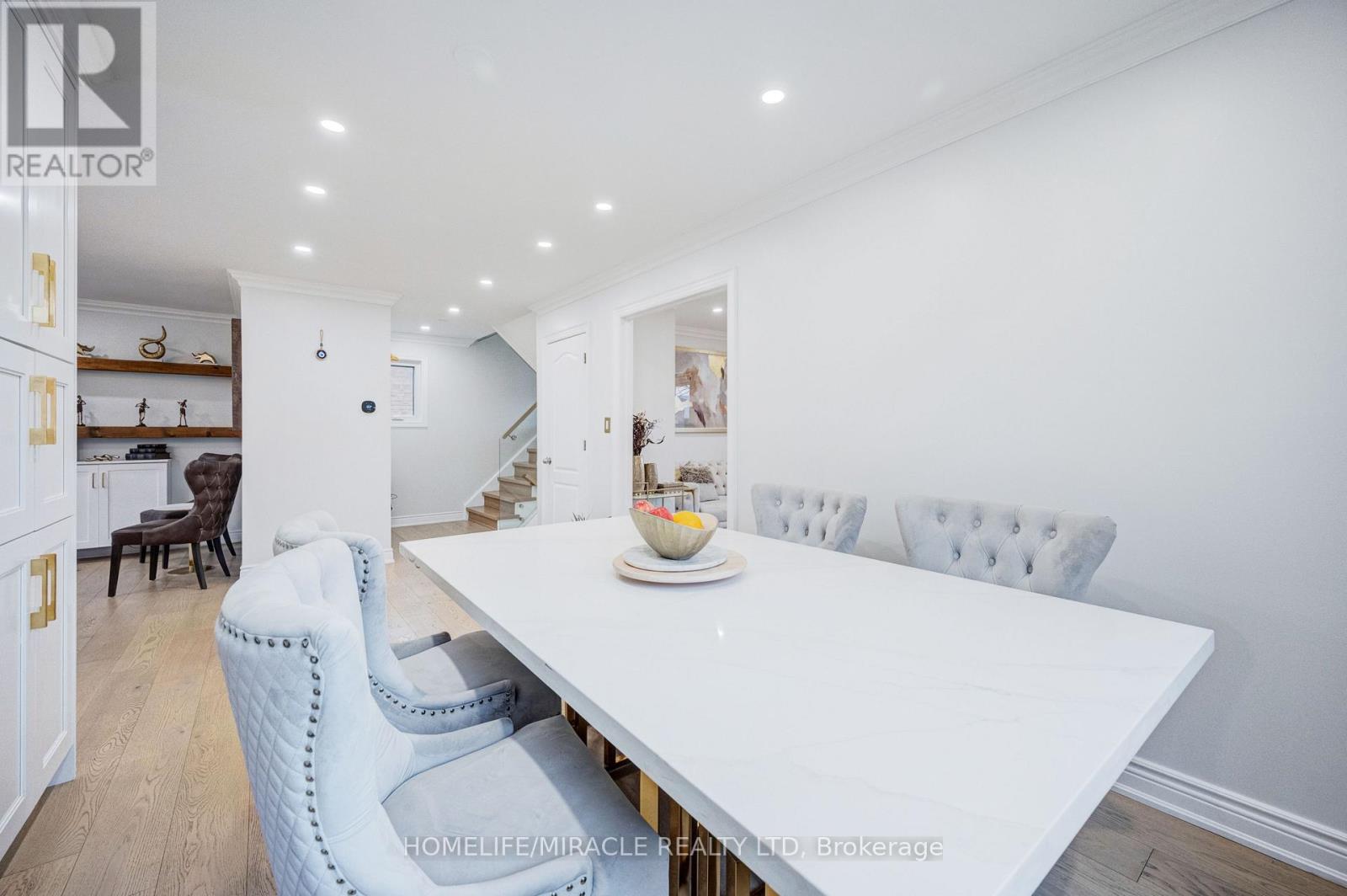 204 Sheraton Court, Oakville, Ontario  L6L 5N3 - Photo 14 - W12957796