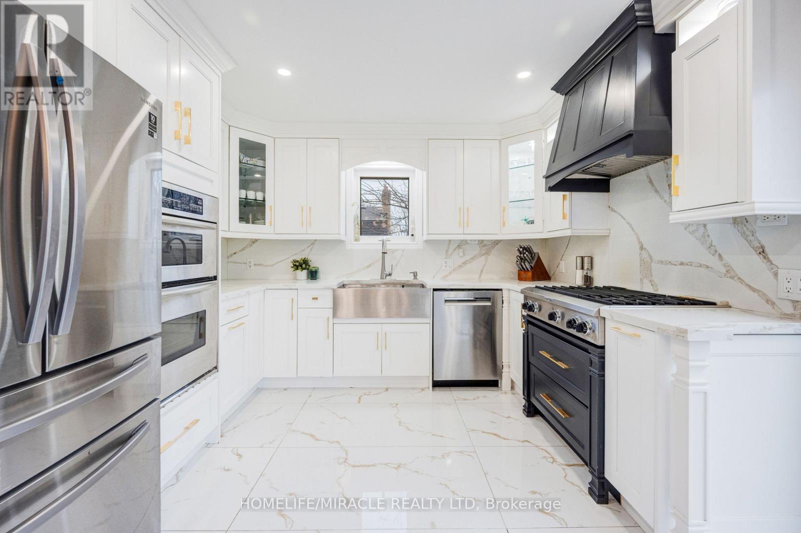 204 Sheraton Court, Oakville, Ontario  L6L 5N3 - Photo 20 - W12957796