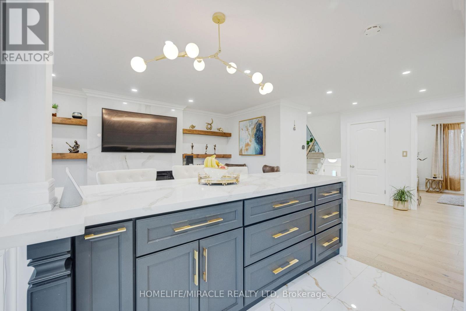 204 Sheraton Court, Oakville, Ontario  L6L 5N3 - Photo 28 - W12957796