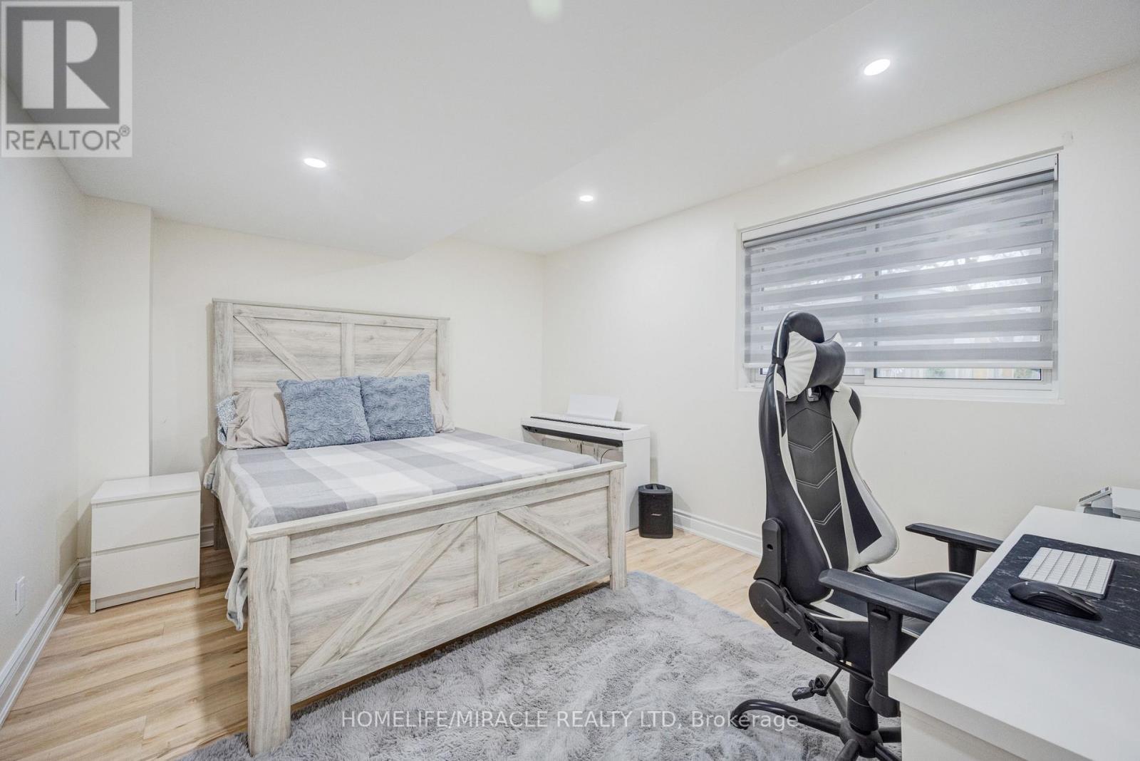 204 Sheraton Court, Oakville, Ontario  L6L 5N3 - Photo 32 - W12957796