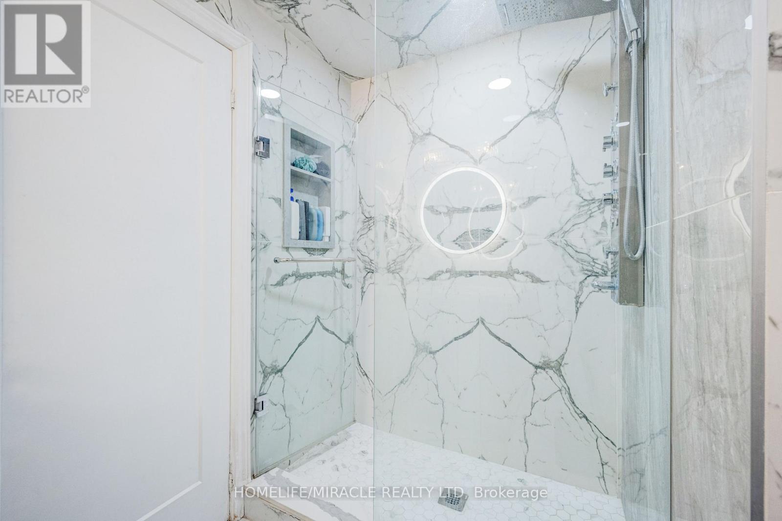 204 Sheraton Court, Oakville, Ontario  L6L 5N3 - Photo 34 - W12957796