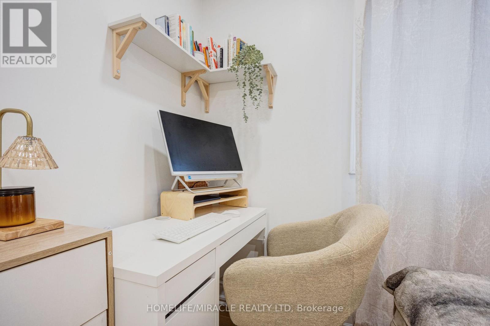 204 Sheraton Court, Oakville, Ontario  L6L 5N3 - Photo 41 - W12957796