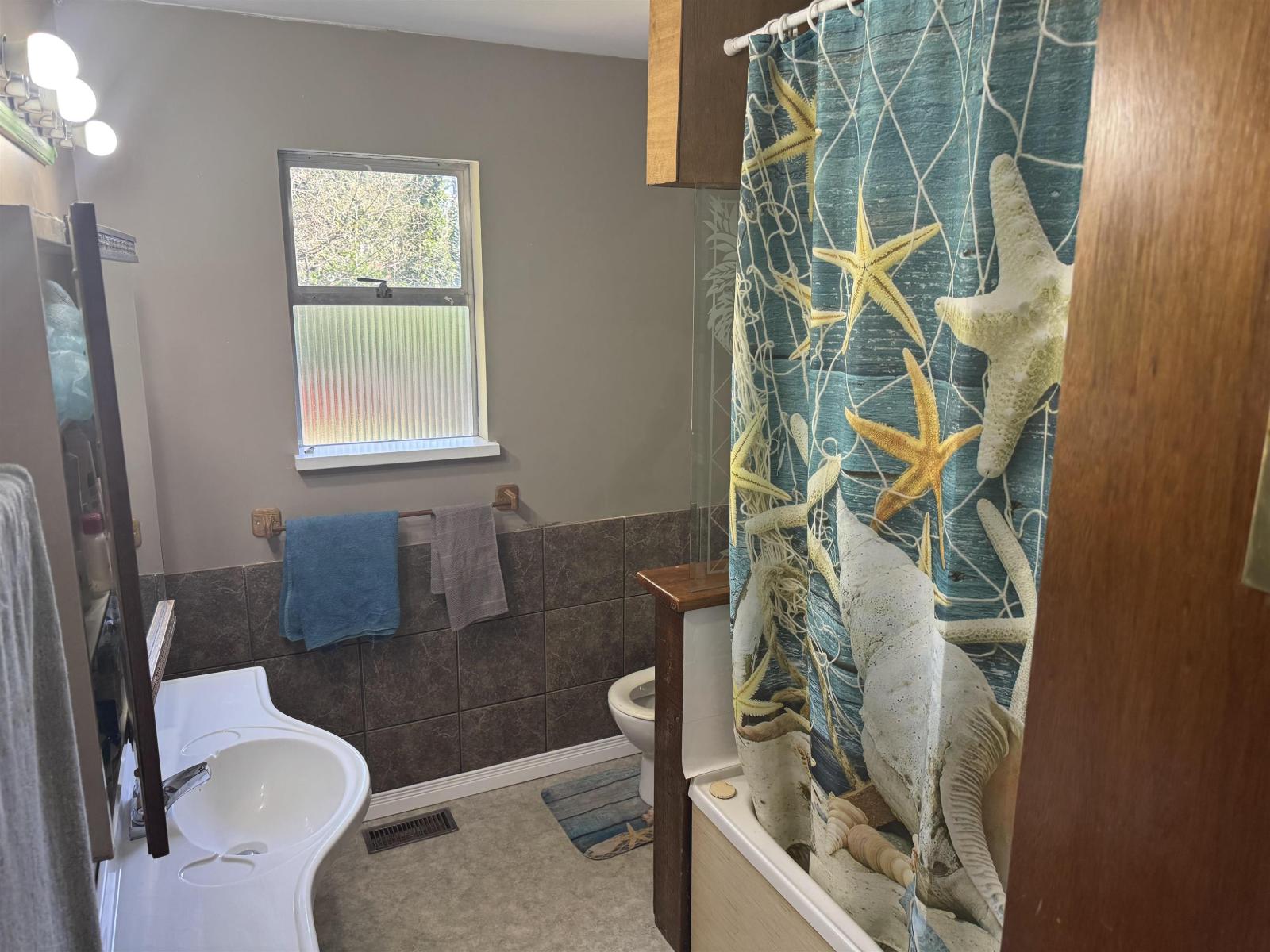 7048 140a Street, Surrey, British Columbia  V3W 5L5 - Photo 18 - R3106675