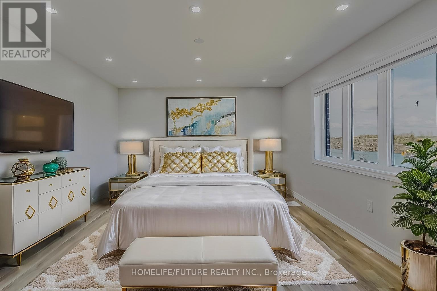 114 Shoreview Drive, Welland, Ontario  L3B 0H3 - Photo 3 - X12957808