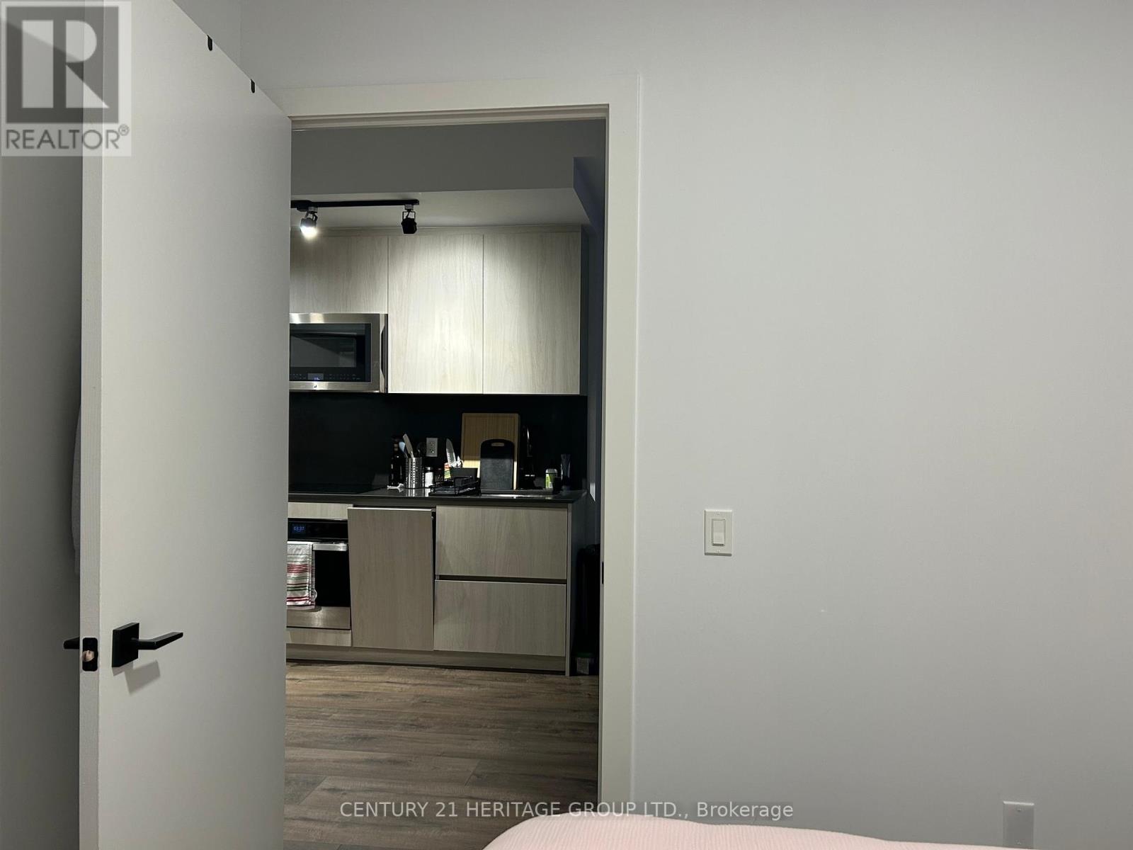 303 - 327 King Street W, Toronto, Ontario  M5V 0W7 - Photo 6 - C12957800