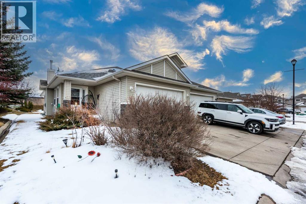 192 Cove Rise Rise, Chestermere, Alberta  T1X 1S7 - Photo 2 - A2299100