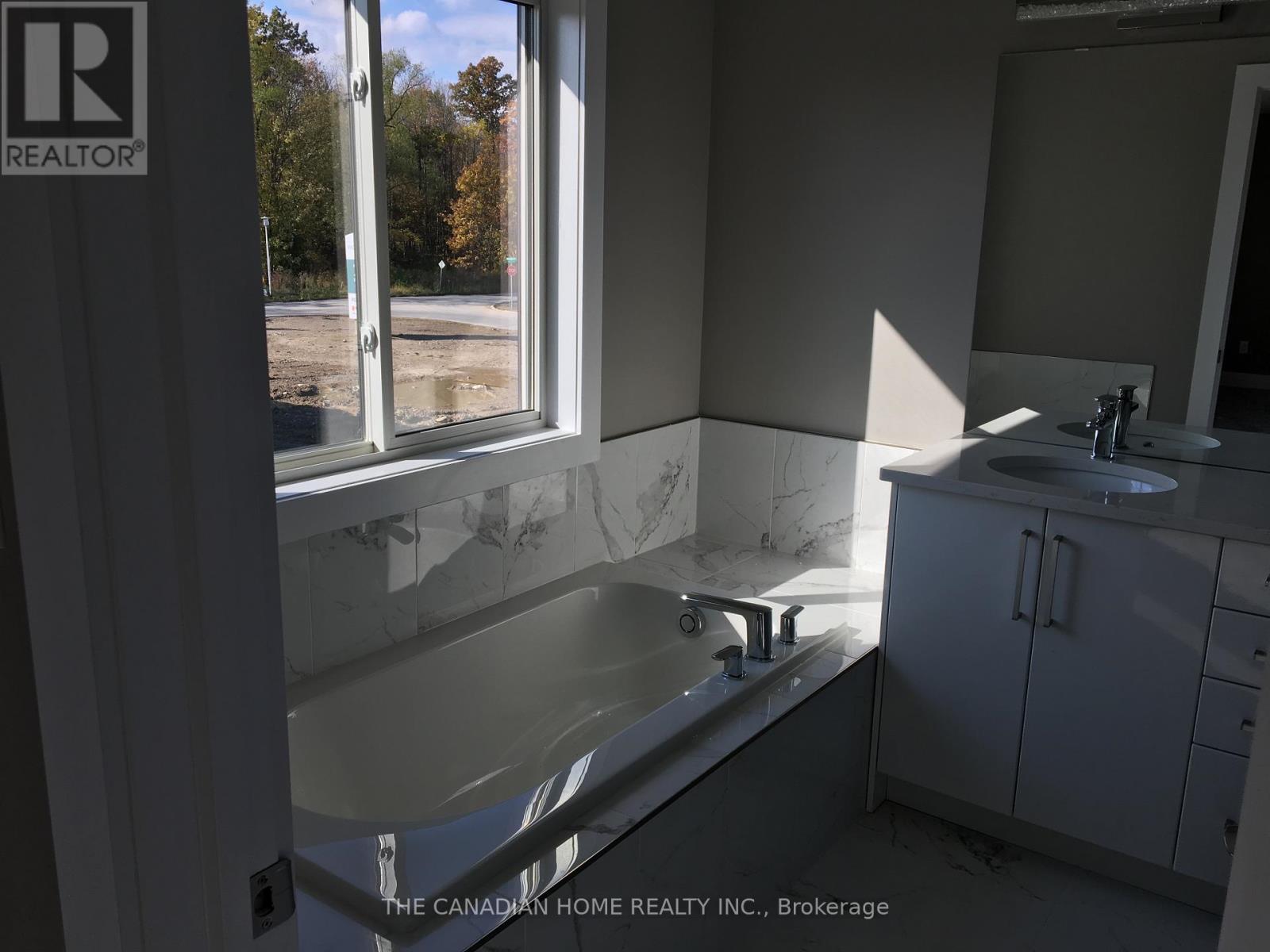 1753 Brayford Avenue, London South, Ontario  N6K 0H4 - Photo 16 - X12956380