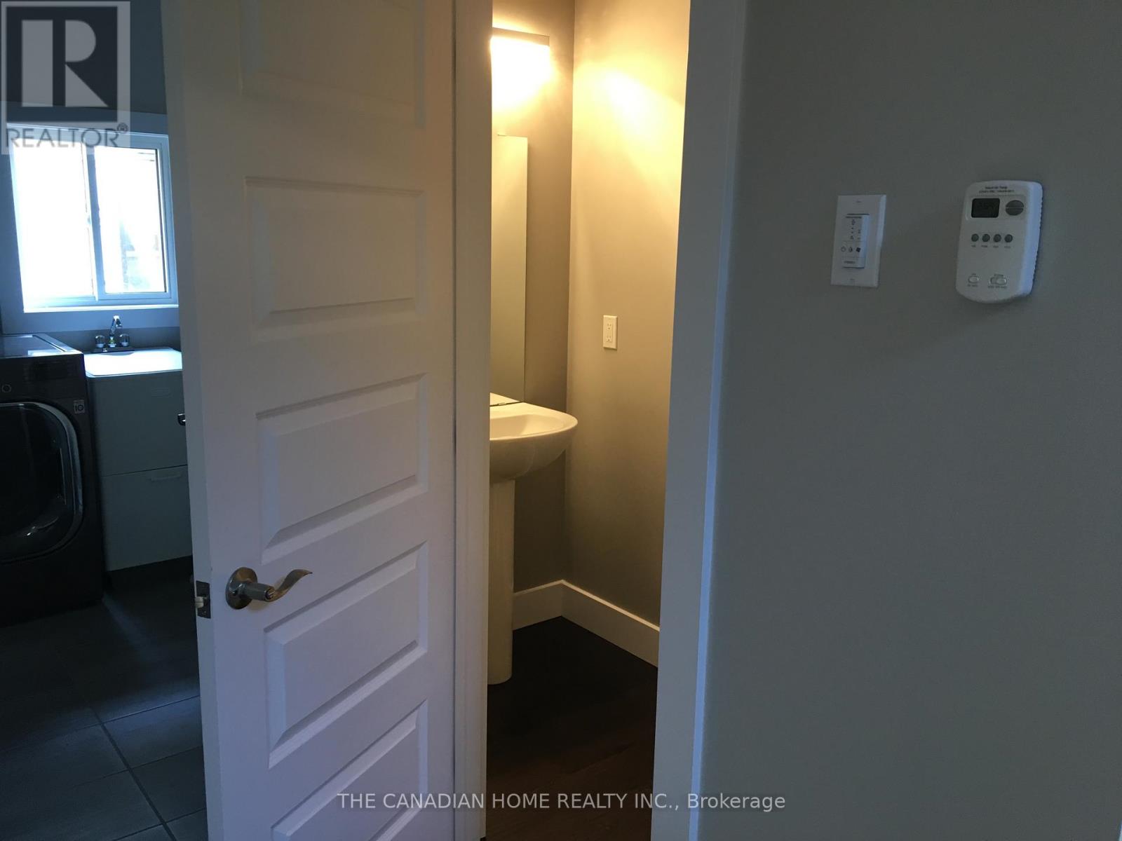 1753 Brayford Avenue, London South, Ontario  N6K 0H4 - Photo 4 - X12956380