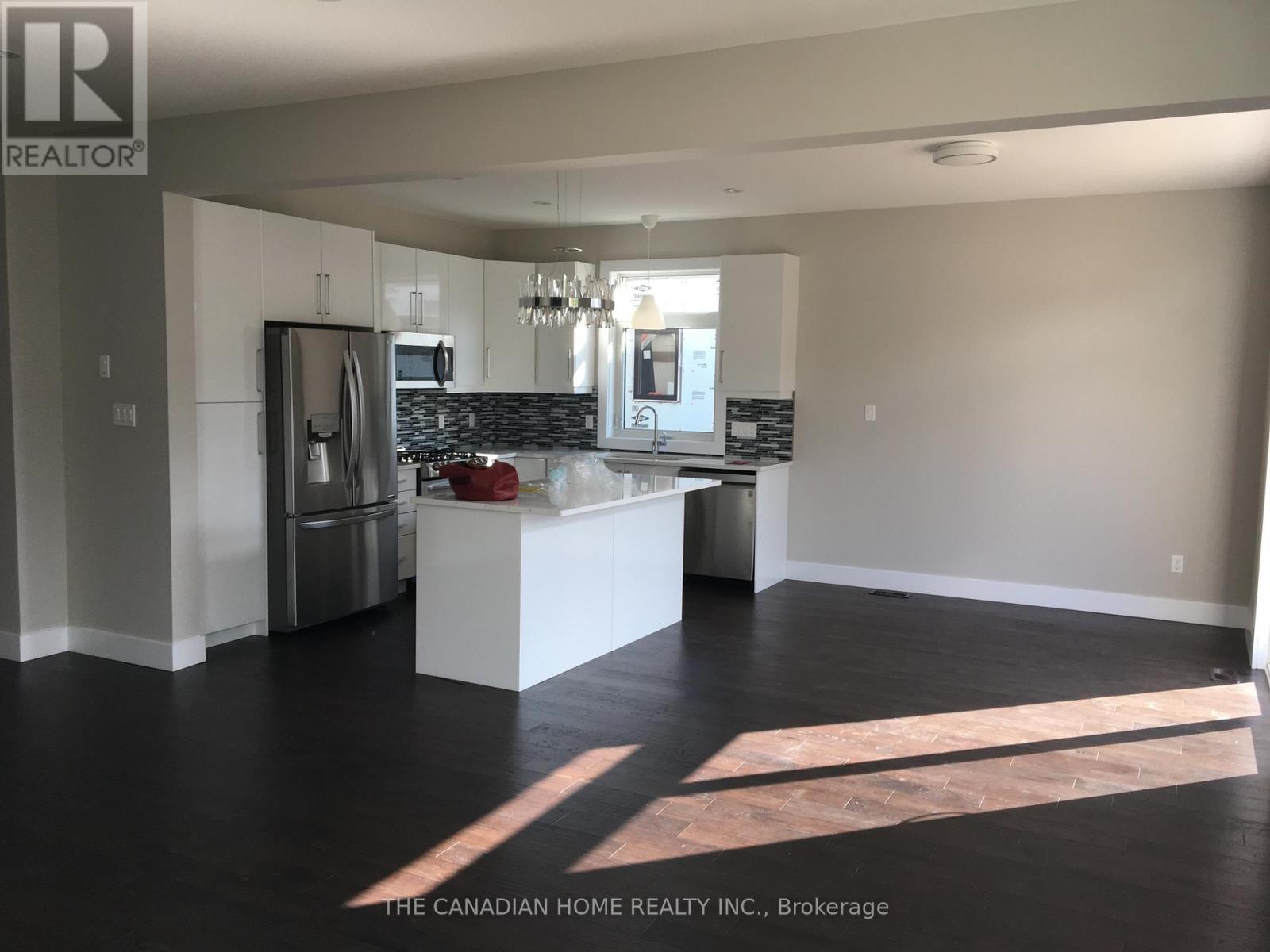 1753 Brayford Avenue, London South, Ontario  N6K 0H4 - Photo 8 - X12956380