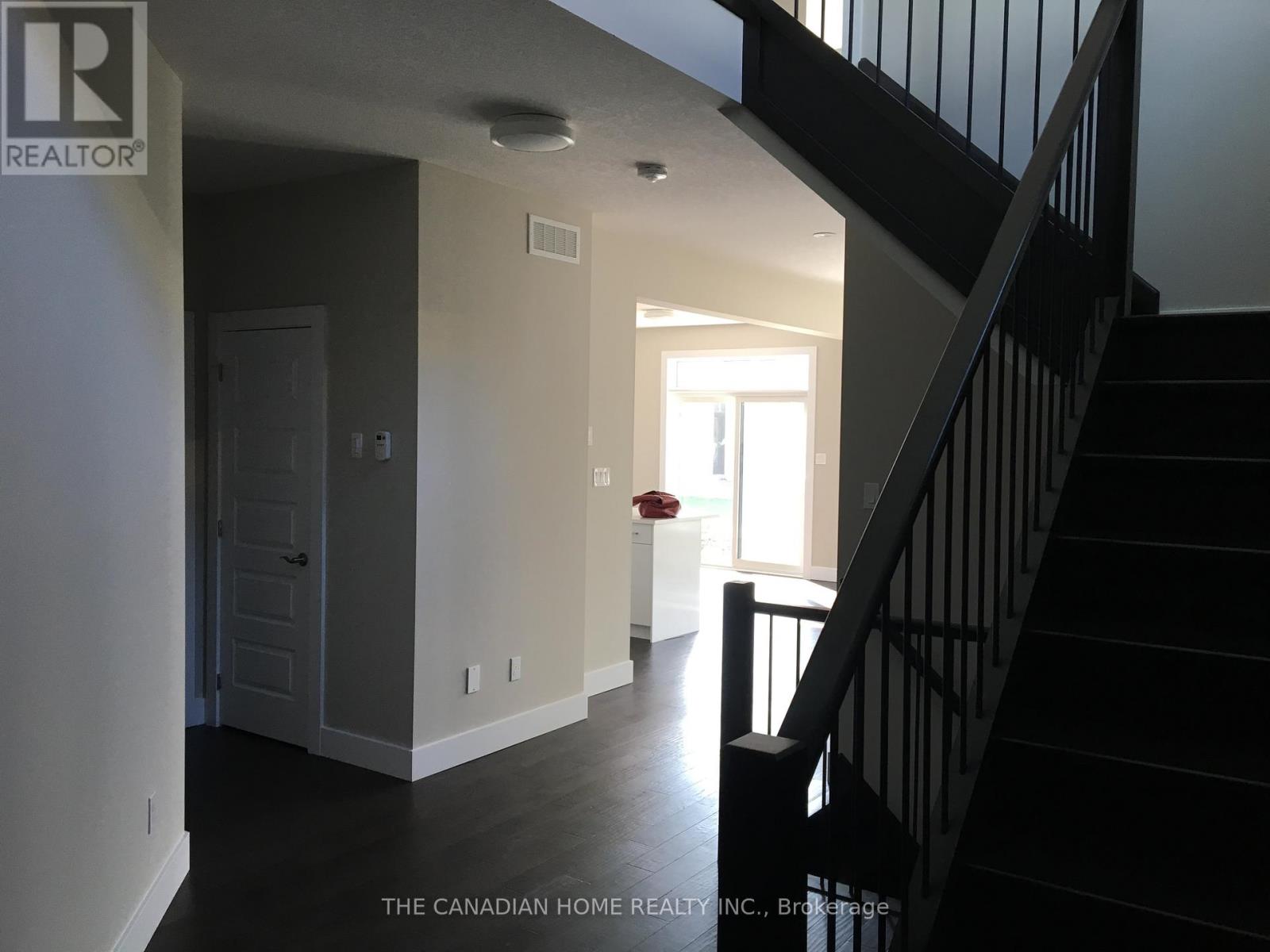 1753 Brayford Avenue, London South, Ontario  N6K 0H4 - Photo 2 - X12956380