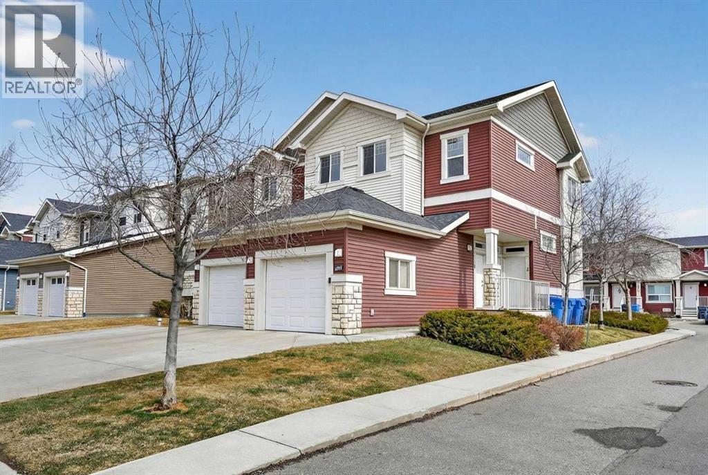 1, 197 Silkstone Road W, Lethbridge, Alberta  T1J 4J9 - Photo 2 - A2299091