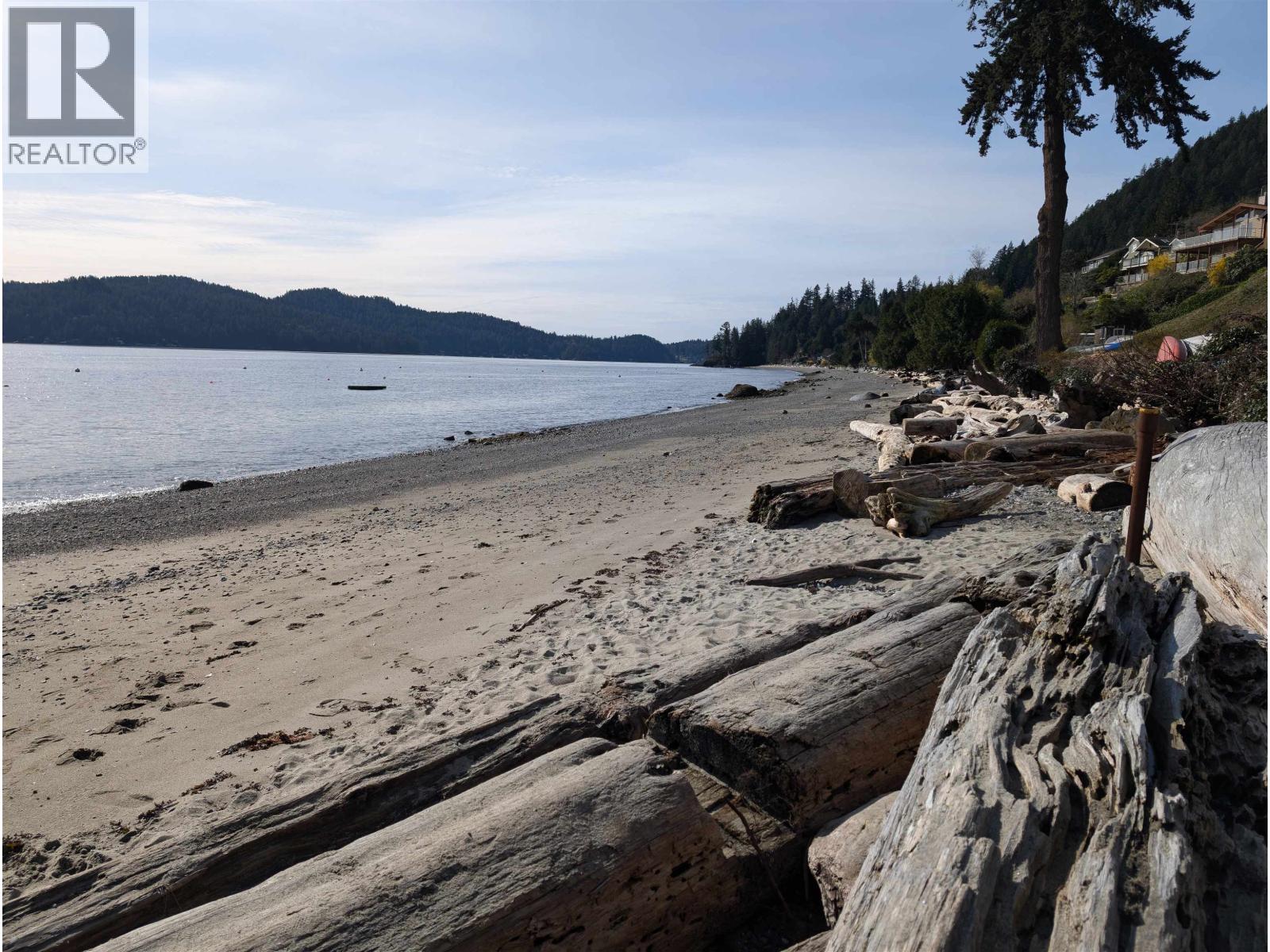 1162 Point Road, Gibsons, British Columbia  V0N 1V1 - Photo 16 - R3106952