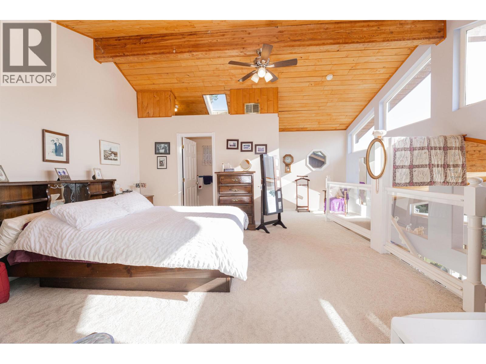 1162 Point Road, Gibsons, British Columbia  V0N 1V1 - Photo 26 - R3106952