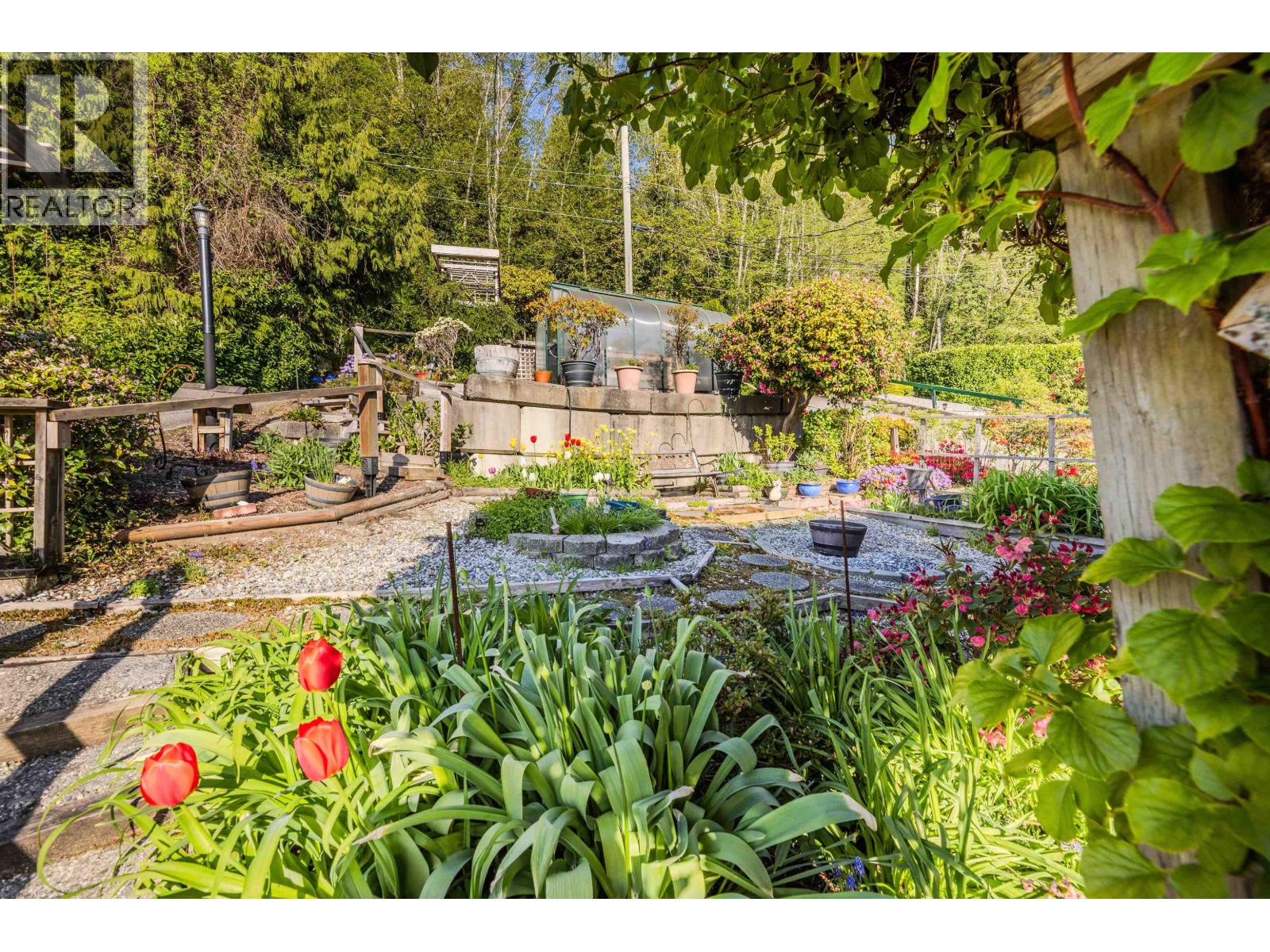 1162 Point Road, Gibsons, British Columbia  V0N 1V1 - Photo 36 - R3106952