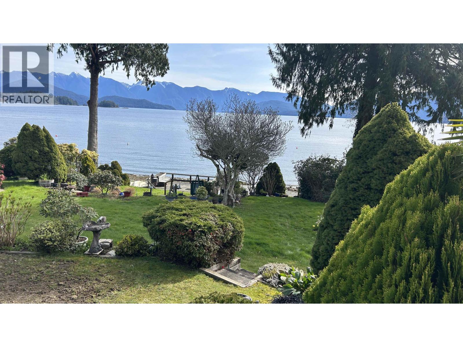 1162 Point Road, Gibsons, British Columbia  V0N 1V1 - Photo 37 - R3106952