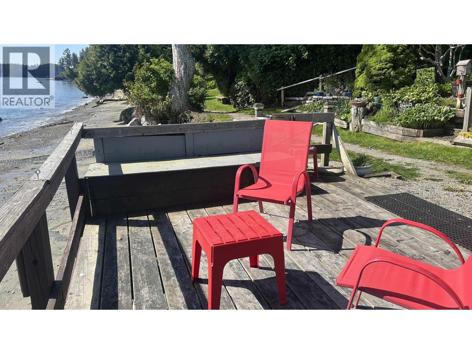 1162 Point Road, Gibsons, British Columbia  V0N 1V1 - Photo 5 - R3106952