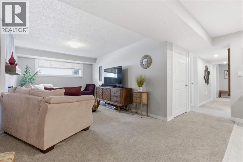 8411 Silver Springs Road NW, Calgary, Alberta  T3B 4A6 - Photo 30 - A2298472