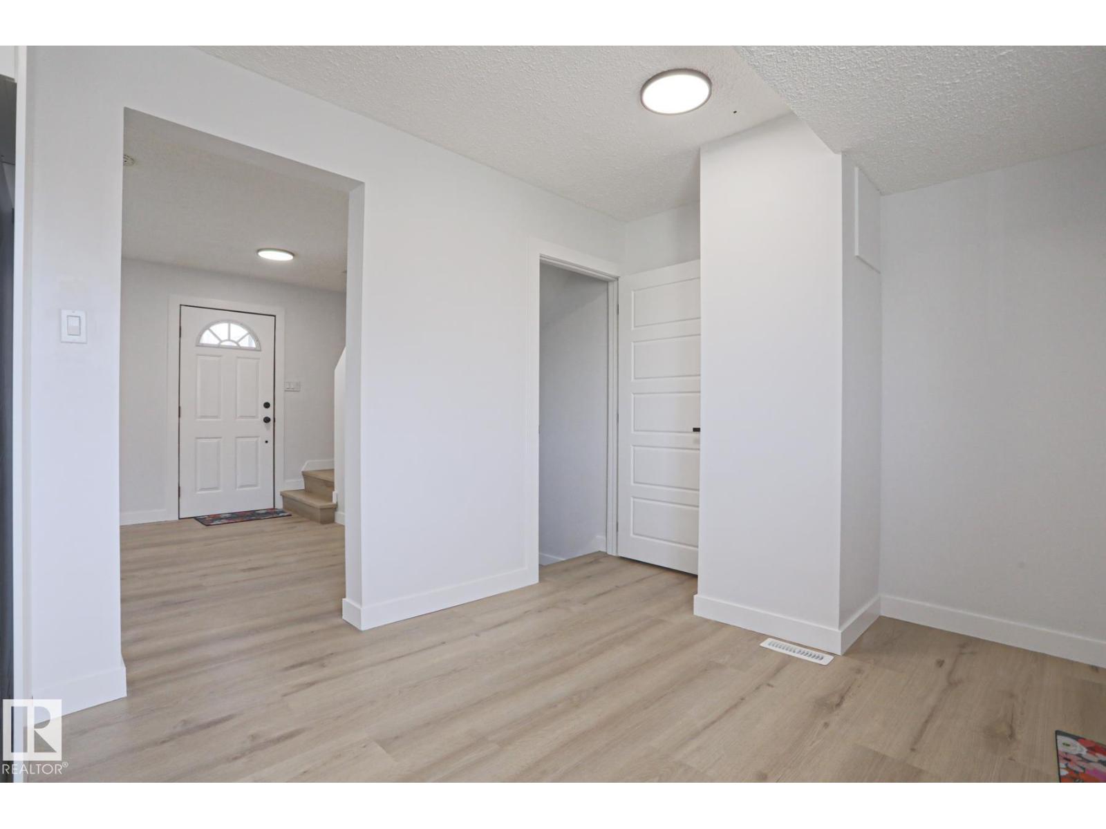 32 Habitat Cr Nw, Edmonton, Alberta  T5A 2X7 - Photo 11 - E4480706