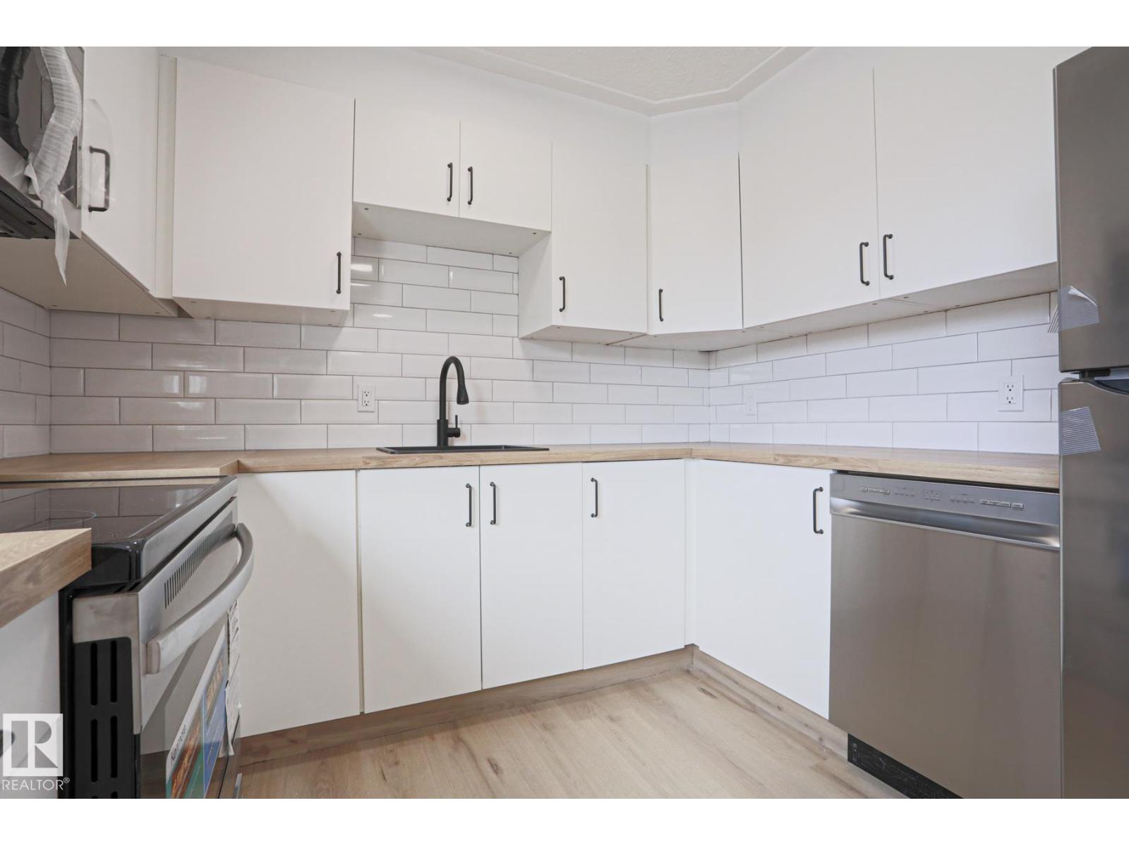 32 Habitat Cr Nw, Edmonton, Alberta  T5A 2X7 - Photo 8 - E4480706