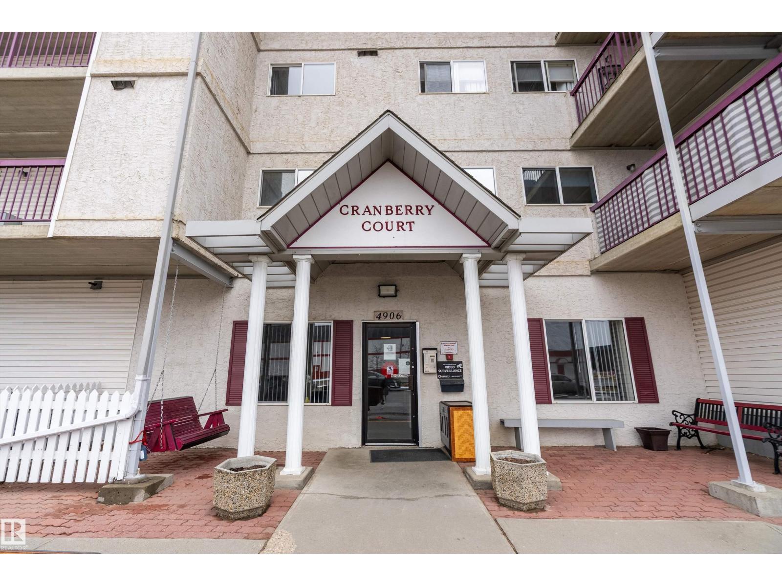 #201 4906 47 AV, leduc, Alberta