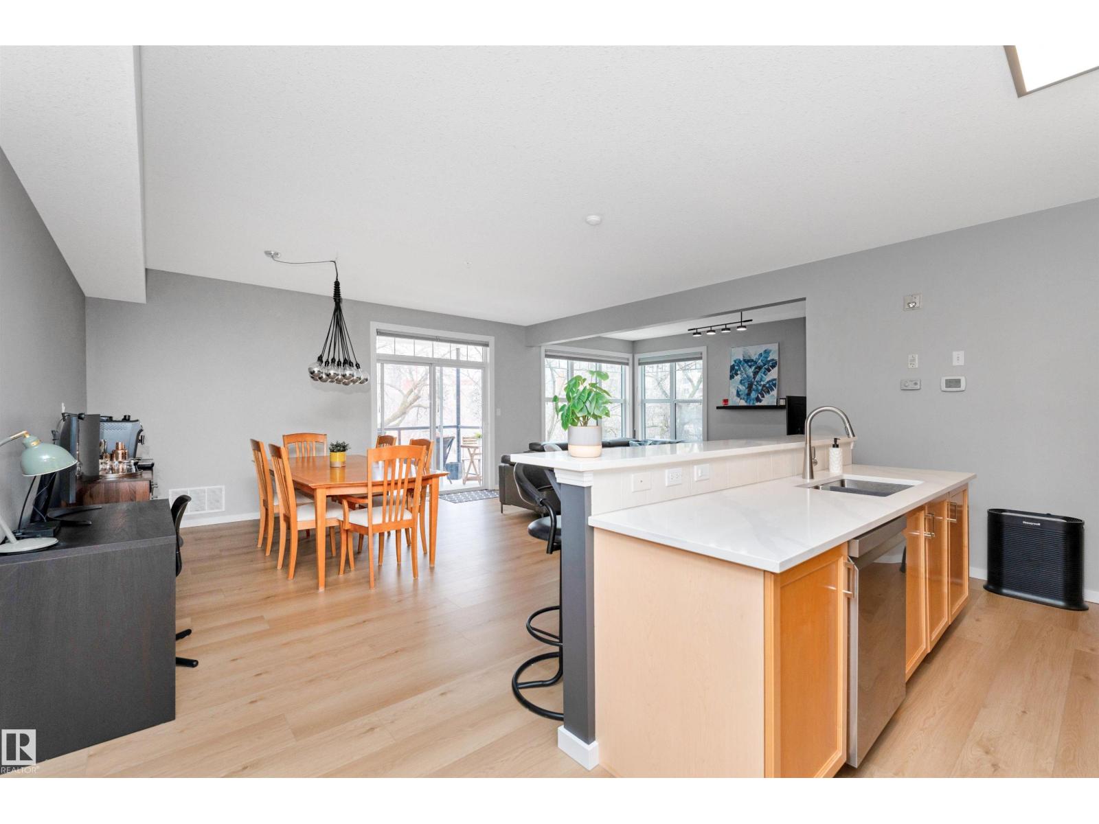 #303 9828 112 St Nw, Edmonton, Alberta  T5K 1L4 - Photo 6 - E4480708