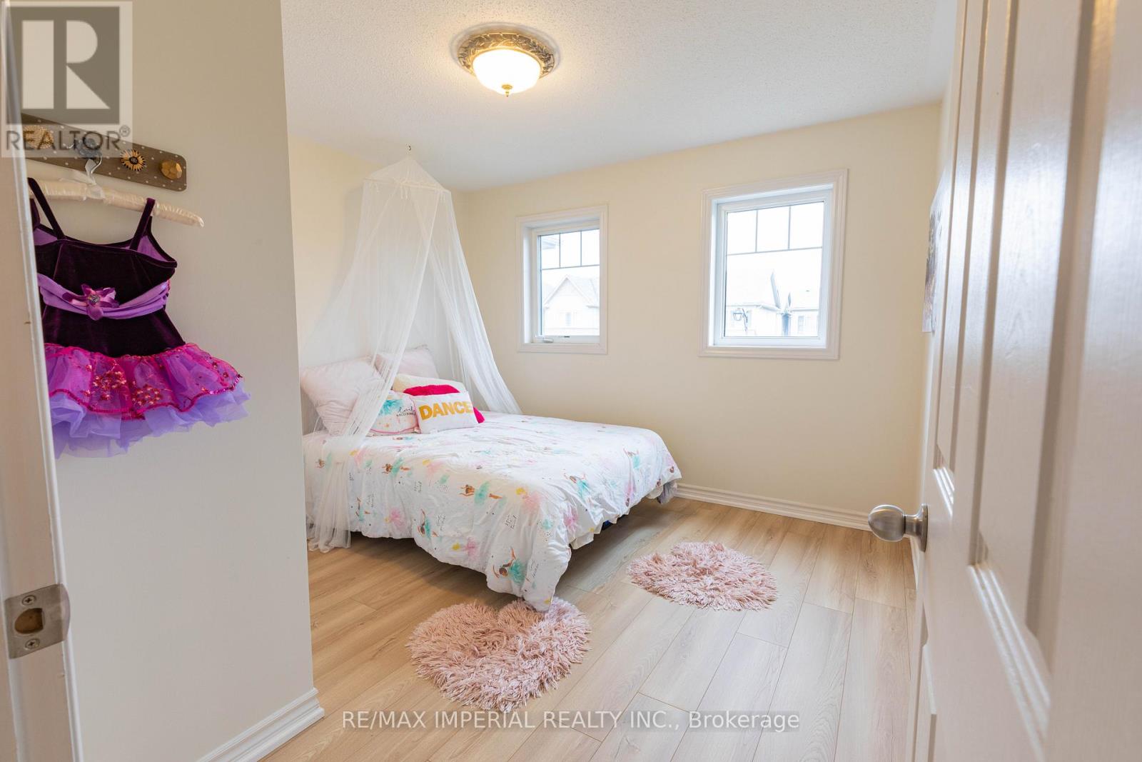 10 Sandgate Street, Whitby, Ontario L1R 0L3 - Photo 25 - E12942316
