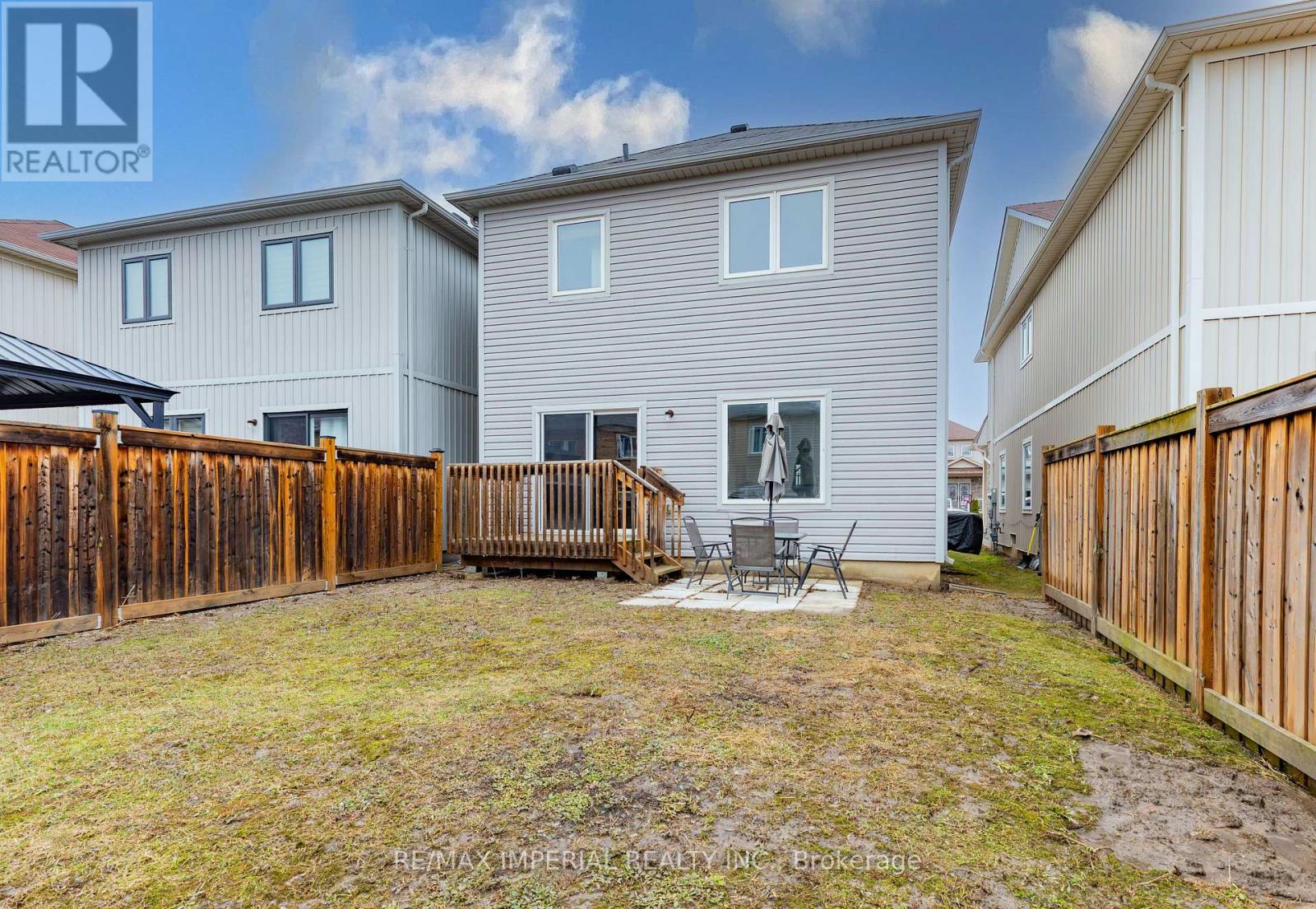 10 Sandgate Street, Whitby, Ontario L1R 0L3 - Photo 29 - E12942316