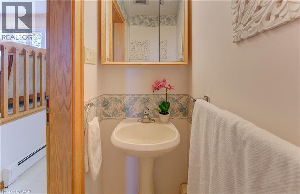 55 Coach Hill Drive, Kitchener, Ontario  N2E 1N7 - Photo 4 - 40812548