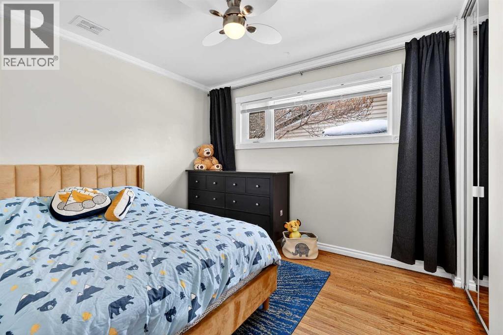 33 Warwick Drive SW, Calgary, Alberta  T3C 2R5 - Photo 29 - A2297421