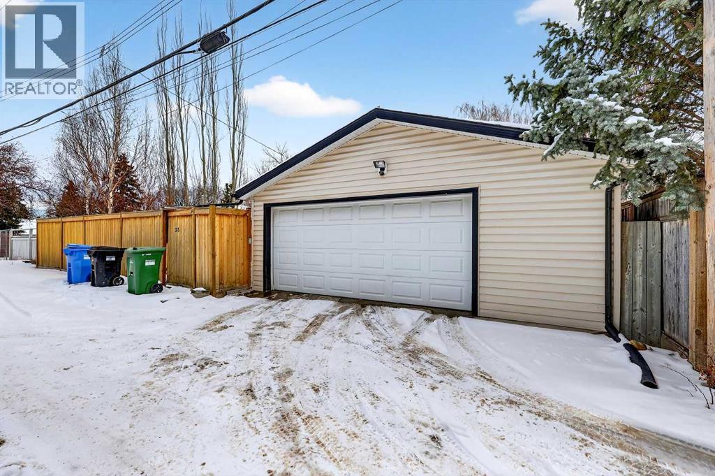 33 Warwick Drive SW, Calgary, Alberta  T3C 2R5 - Photo 47 - A2297421