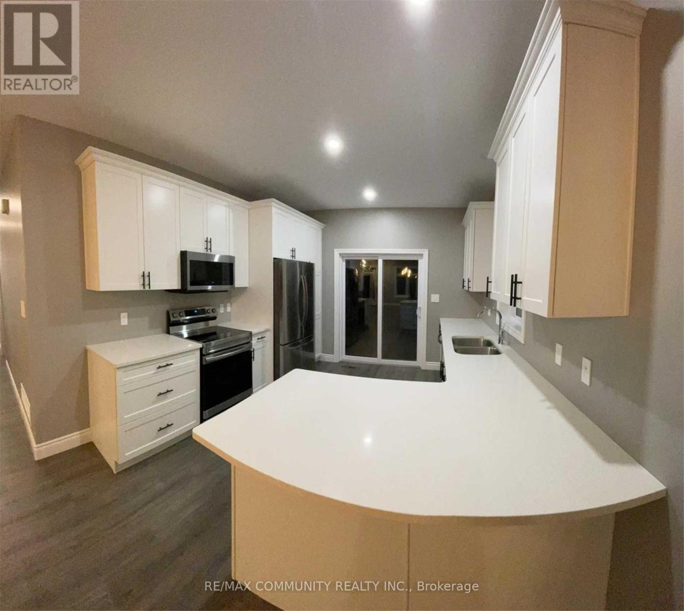 44 Redwood Drive, Belleville, Ontario  K8N 0K4 - Photo 5 - X12957848