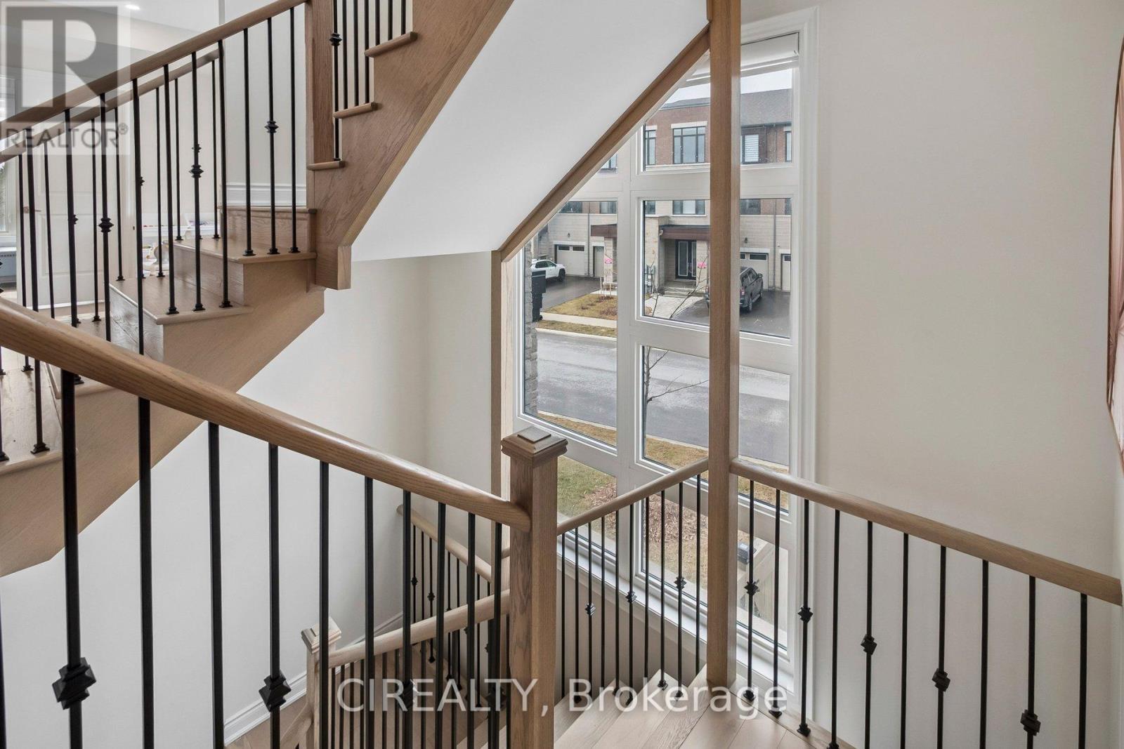 325 Laplante Street, Newmarket, Ontario  L3X 0M5 - Photo 12 - N12957534