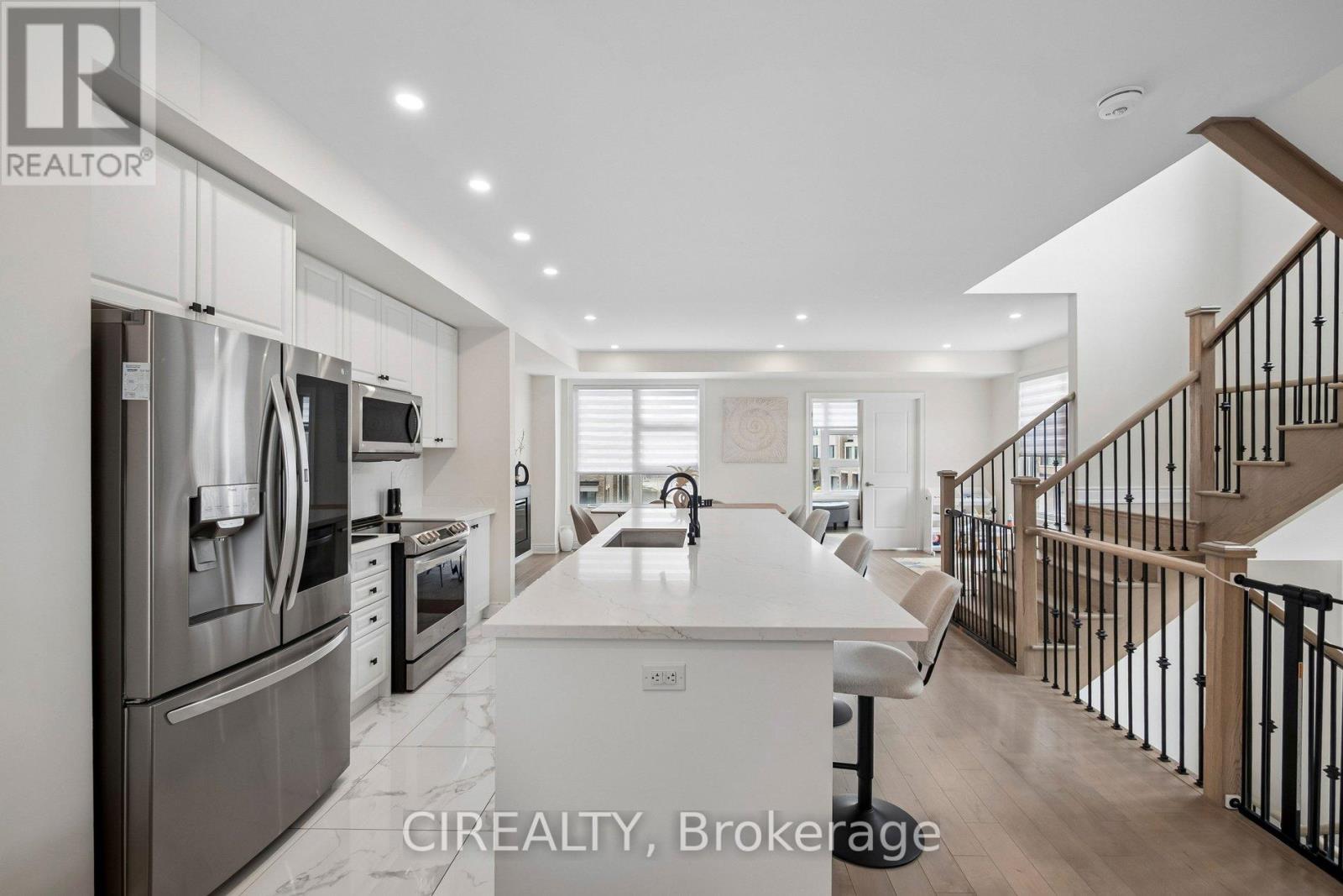 325 Laplante Street, Newmarket, Ontario  L3X 0M5 - Photo 20 - N12957534