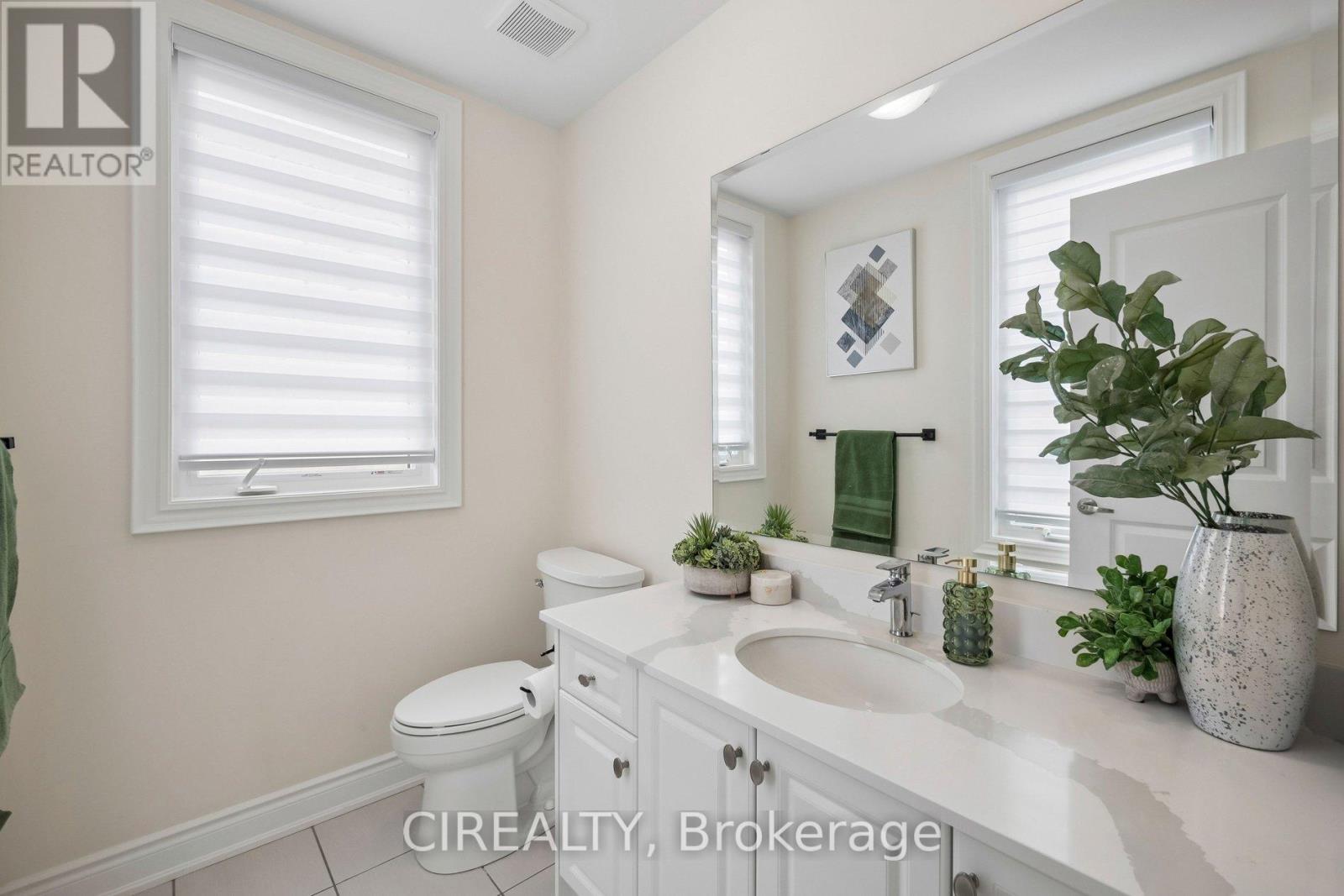 325 Laplante Street, Newmarket, Ontario  L3X 0M5 - Photo 25 - N12957534