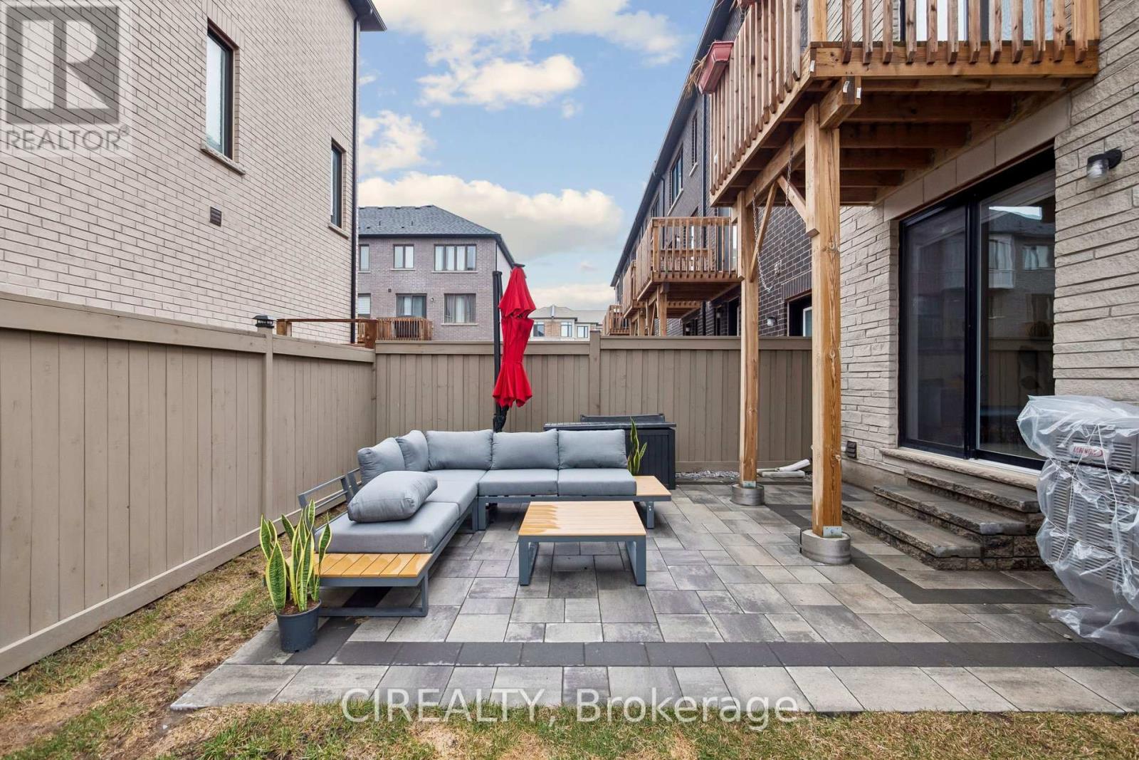 325 Laplante Street, Newmarket, Ontario  L3X 0M5 - Photo 35 - N12957534