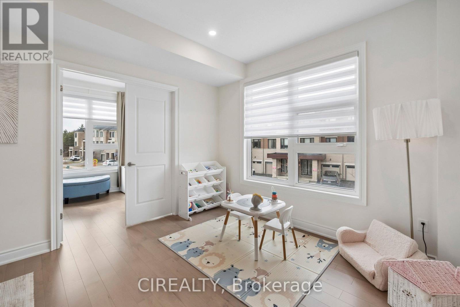 325 Laplante Street, Newmarket, Ontario  L3X 0M5 - Photo 21 - N12957534