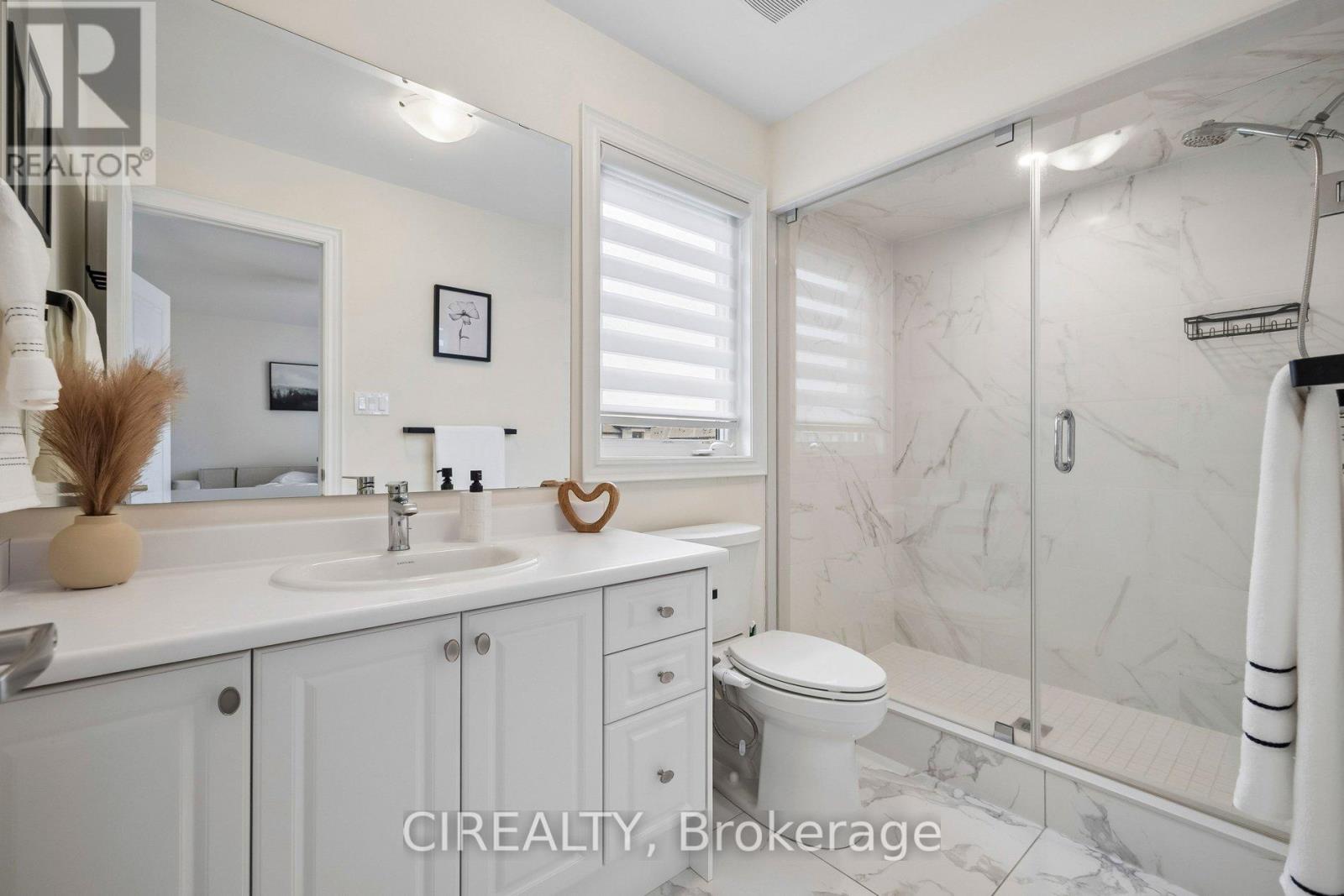 325 Laplante Street, Newmarket, Ontario  L3X 0M5 - Photo 28 - N12957534