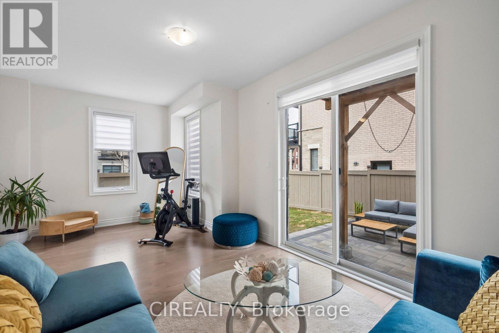 325 Laplante Street, Newmarket, Ontario  L3X 0M5 - Photo 8 - N12957534