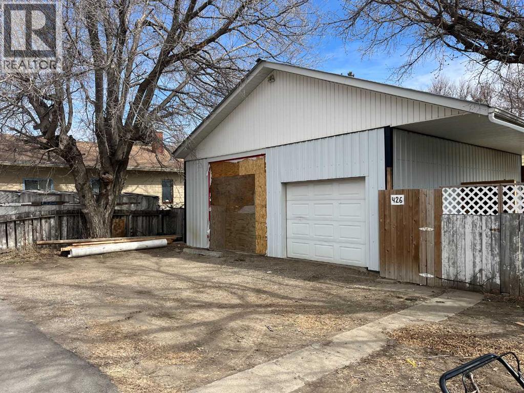 426 12b Street N, Lethbridge, Alberta  T1H 0M7 - Photo 6 - A2298320