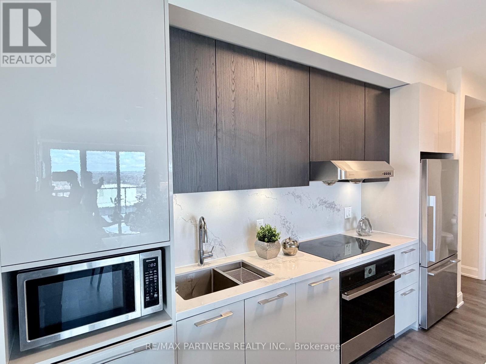 2710 - 8 Water Walk Drive, Markham, Ontario  L3R 6L4 - Photo 13 - N12947994