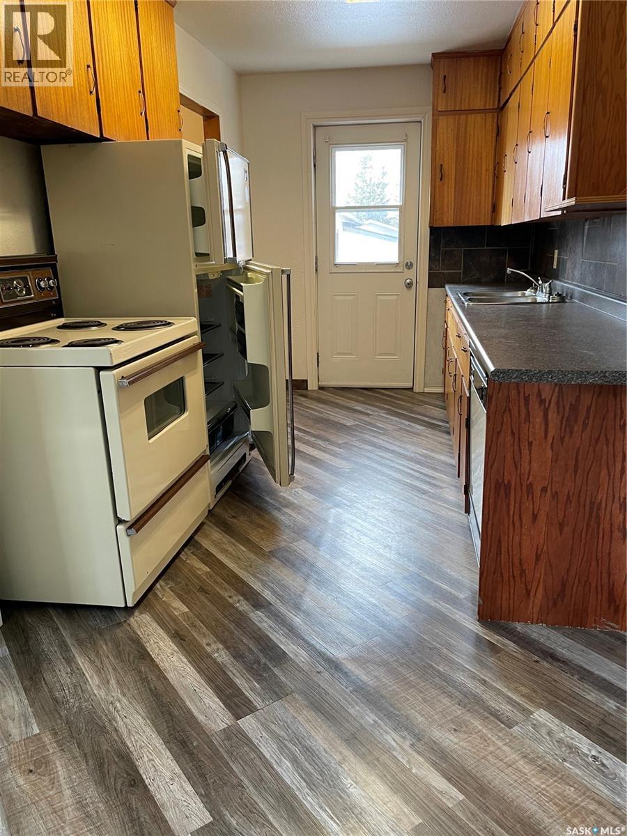 406 Southesk Street, Whitewood, Saskatchewan  S0G 5C0 - Photo 4 - SK032084