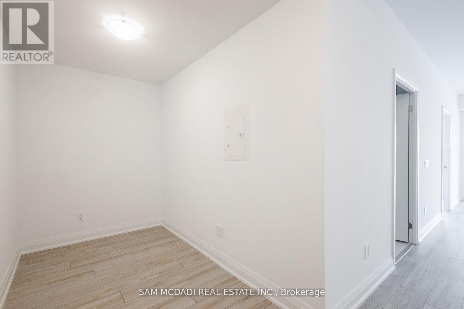 307 - 1035 Southdown Road, Mississauga, Ontario  L5J 0A2 - Photo 8 - W12957888