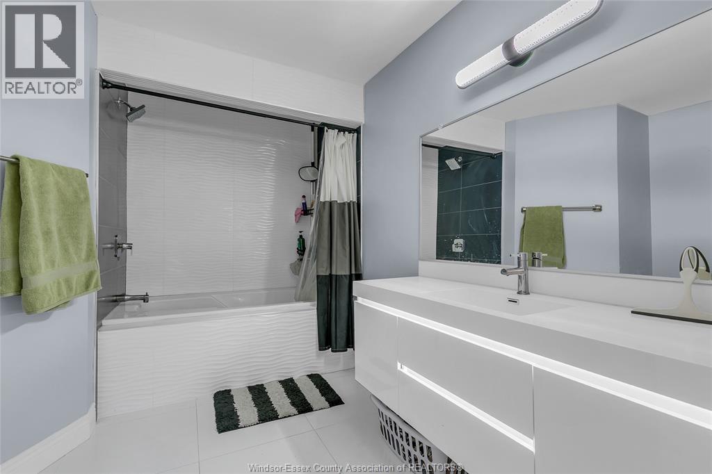 2505 St Clair Avenue, Windsor, Ontario  N9E 4L9 - Photo 19 - 26007012