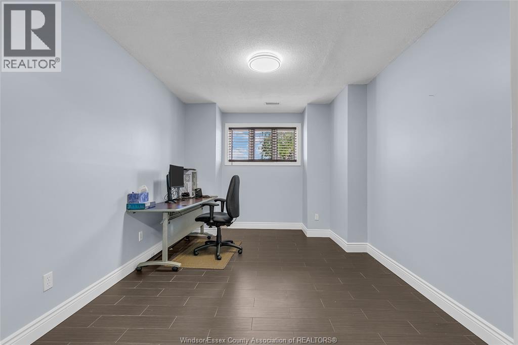 2505 St Clair Avenue, Windsor, Ontario  N9E 4L9 - Photo 25 - 26007012