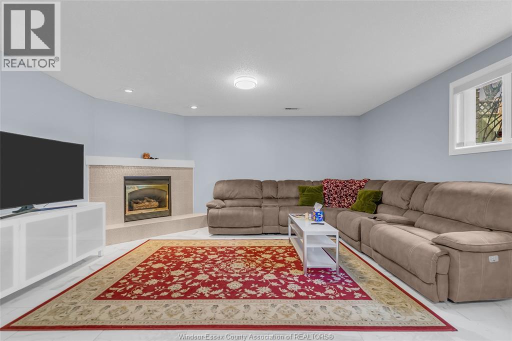 2505 St Clair Avenue, Windsor, Ontario  N9E 4L9 - Photo 21 - 26007012