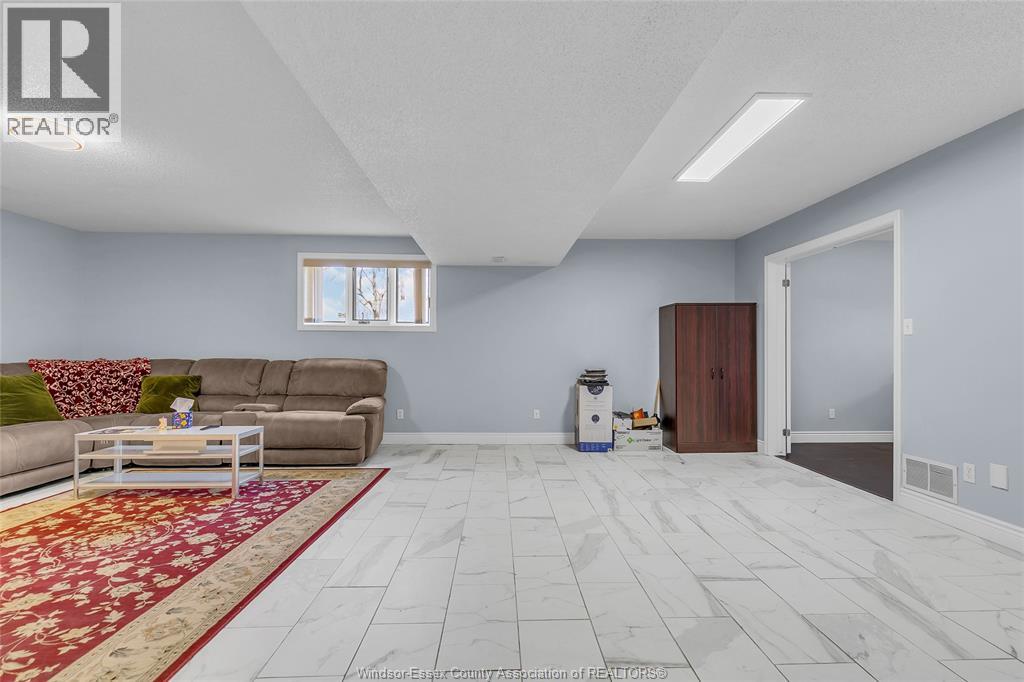 2505 St Clair Avenue, Windsor, Ontario  N9E 4L9 - Photo 24 - 26007012