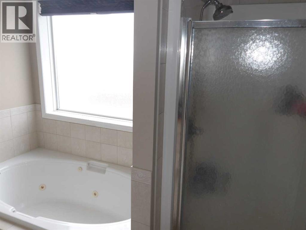 39 Ashley Close, Red Deer, Alberta  T4R 2X3 - Photo 10 - A2296003