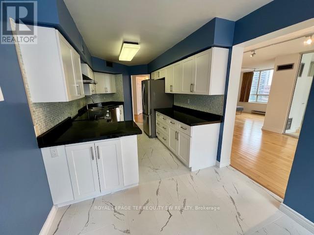 714 - 30 Greenfield Avenue, Toronto, Ontario  M2N 6N3 - Photo 12 - C12957902