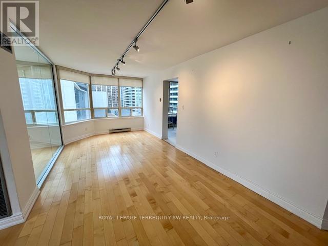 714 - 30 Greenfield Avenue, Toronto, Ontario  M2N 6N3 - Photo 16 - C12957902