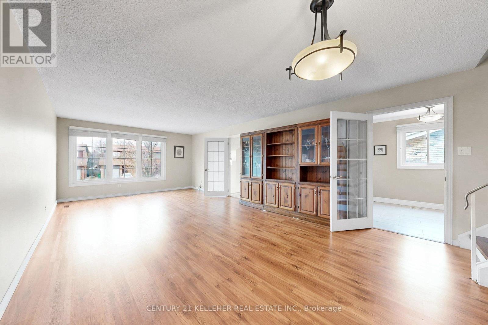 6251 Atherly Crescent, Mississauga, Ontario  L5N 2J1 - Photo 15 - W12957898